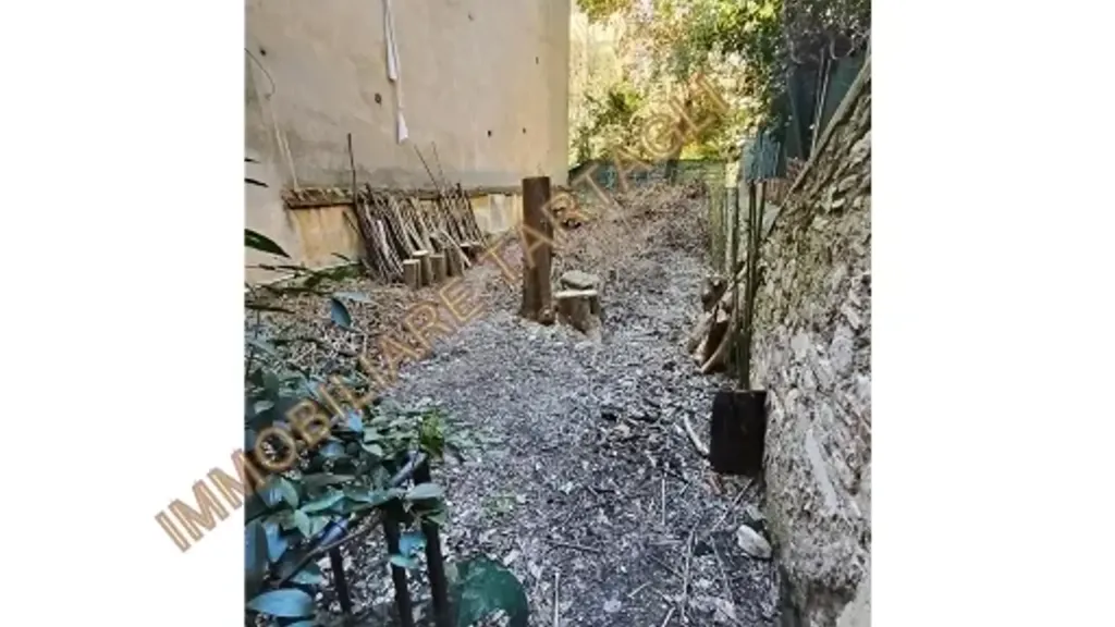 Giardino - Apartment with Dual Entrances in Florence