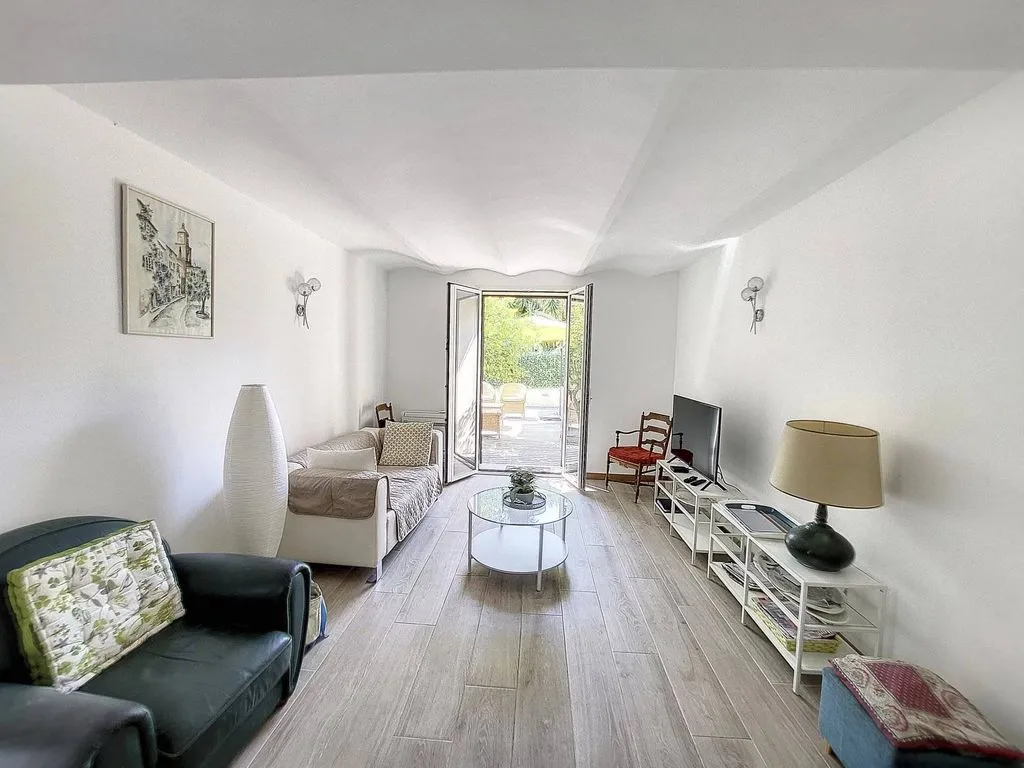 Elutuba - Luxury Flat with Barbeque in Antibes