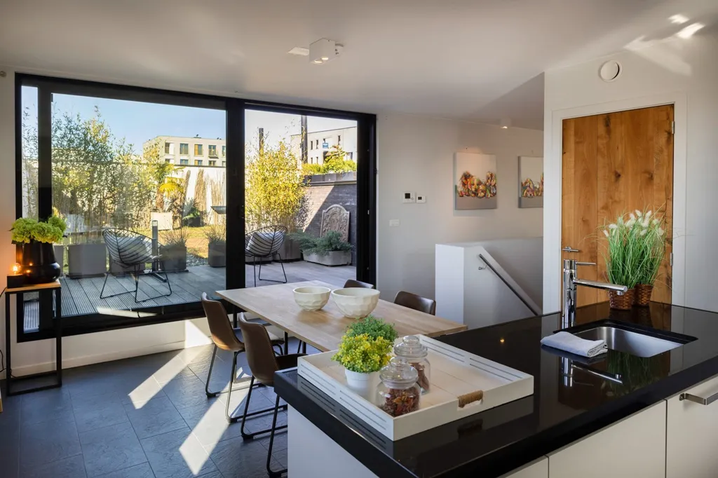 Kitchen - Duplex Apartment with Rooftop Garden in Antwerp