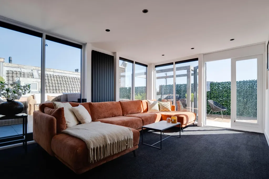 Elutuba - Renovated Gallery Flat with Rooftop in Coolhaven