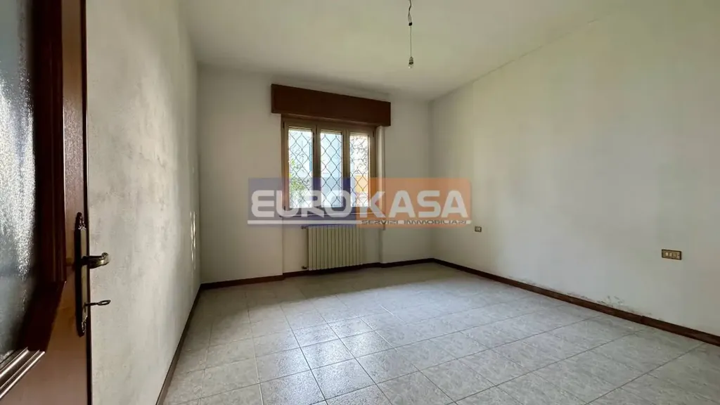 Pièces - Villa with Garden in Osio Sopra