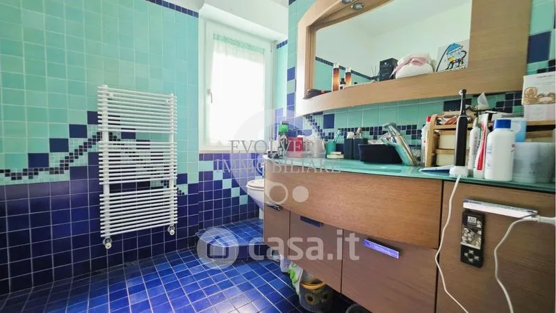 Salles de bain - Three-Bedroom Apartment with Balcony in Rome