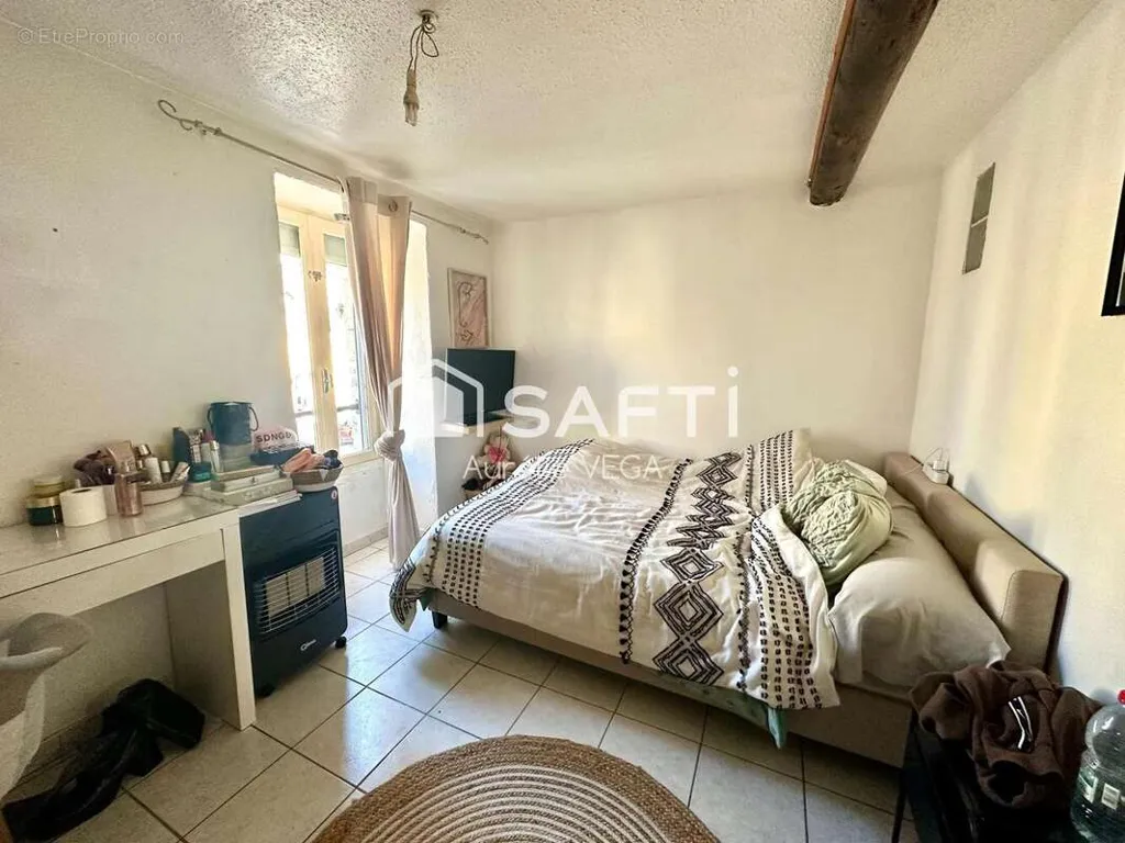 Chambres - Appartement en Immeuble d'Angle à Mirepoix