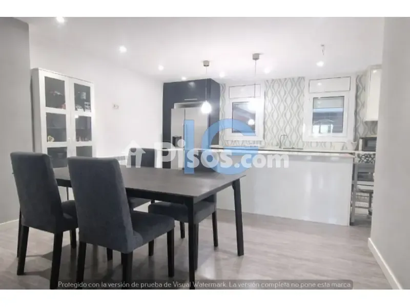 Dining Room - 4-bedroom apartment in ES