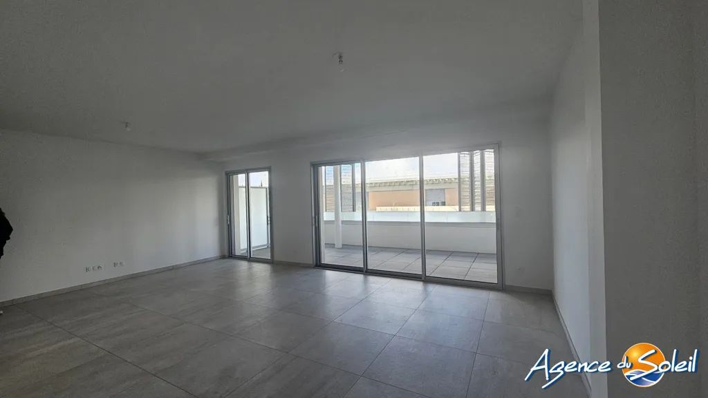 Pièces - Appartement de 4 pièces avec terrasse sur les Berges de la Robine