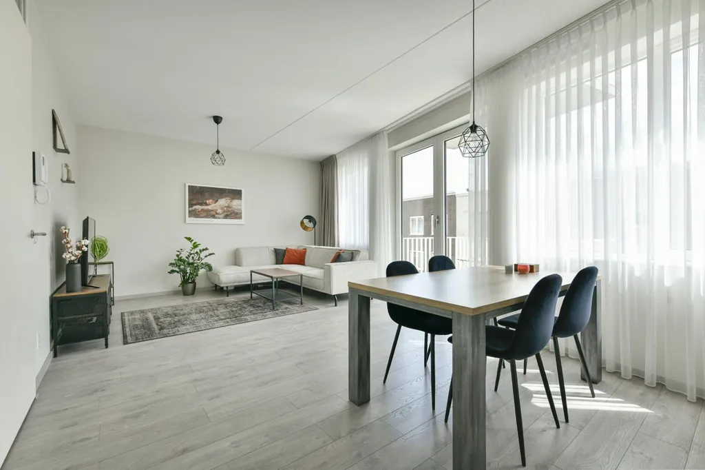 Salle à manger - Modern Apartment with Balcony in Diemen