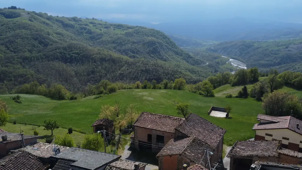 Aed - Rustic Property with Valley View in Selvapiana