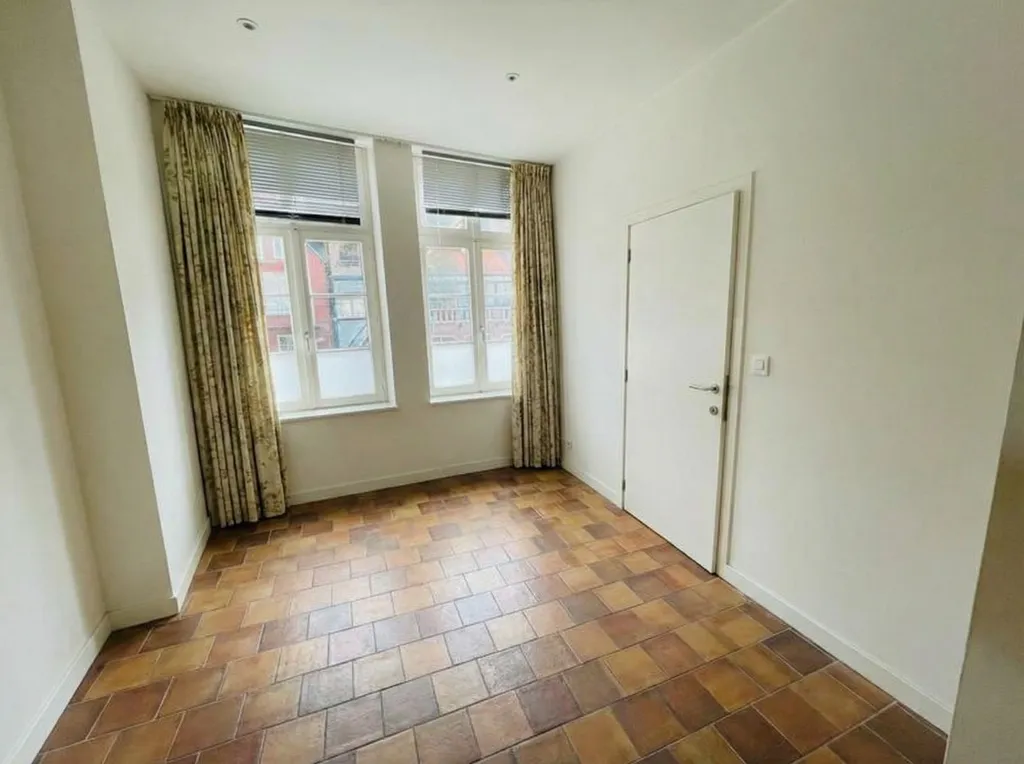 Toad - Renovated Corner House with Unique View in Bruges