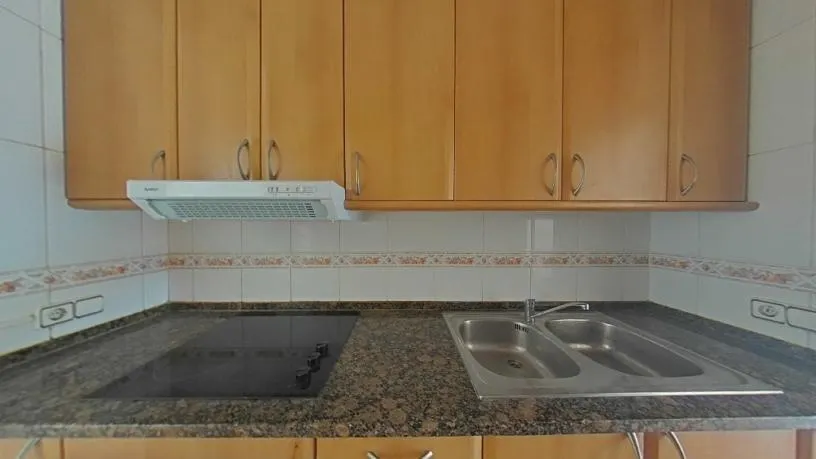 Cuisine - Family-orientated Flat with Balcony in Mataró