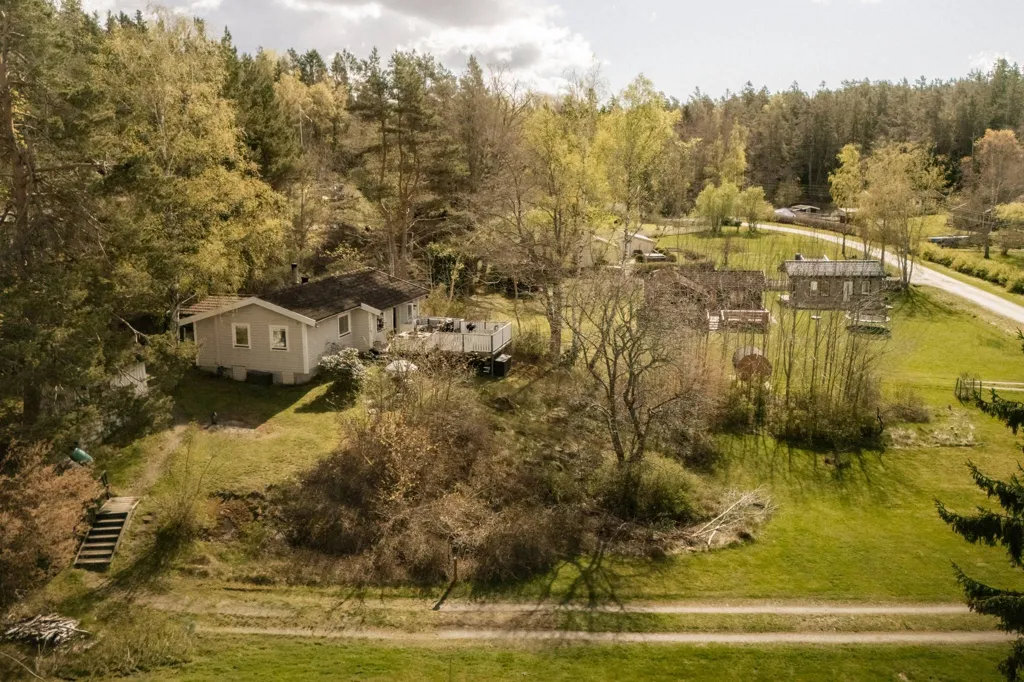 Vista aerea - Cottage with Garden in Skälsmara