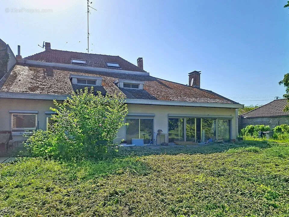 Jardin - Propriété de Caractère avec Jardin à Crespin