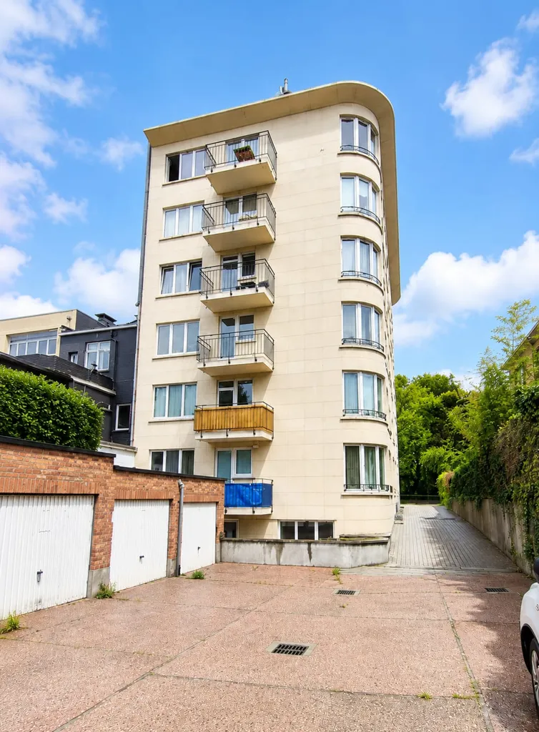 Extérieur - Appartement avec Balcon près du Parc Josaphat à Schaerbeek