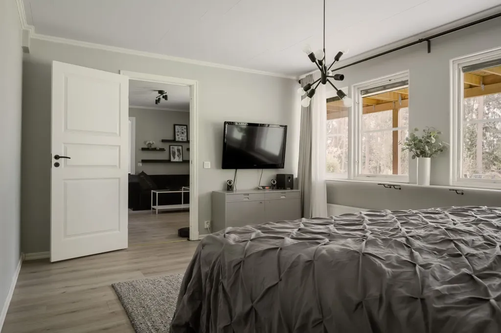 Chambres - Terraced House with Corner Plot in Forshaga