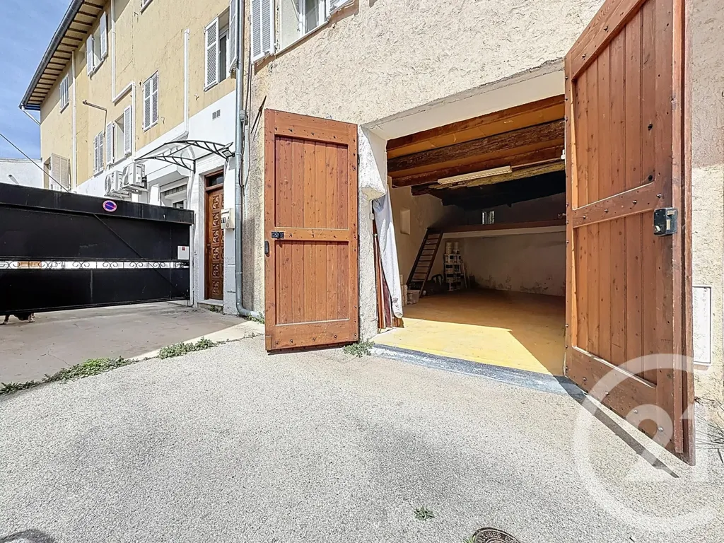 Extérieur - Ensemble Immobilier avec Cour Privative à Nice Ouest