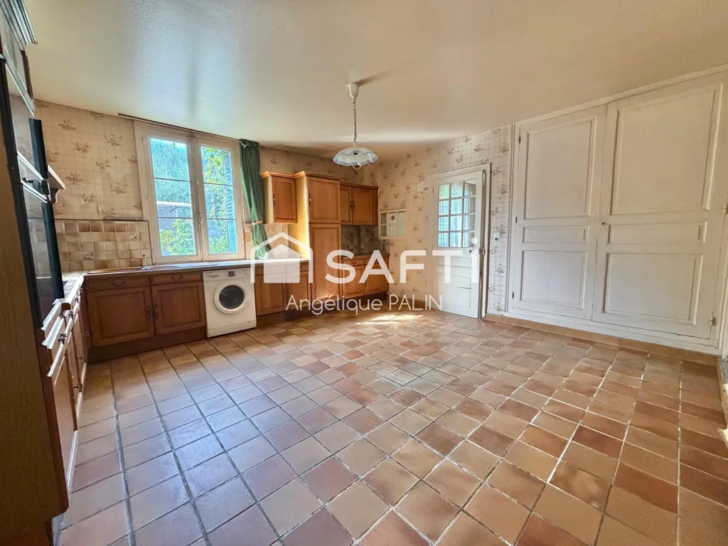 Cucina - Charming Farmhouse with Extensive Land in Argonne