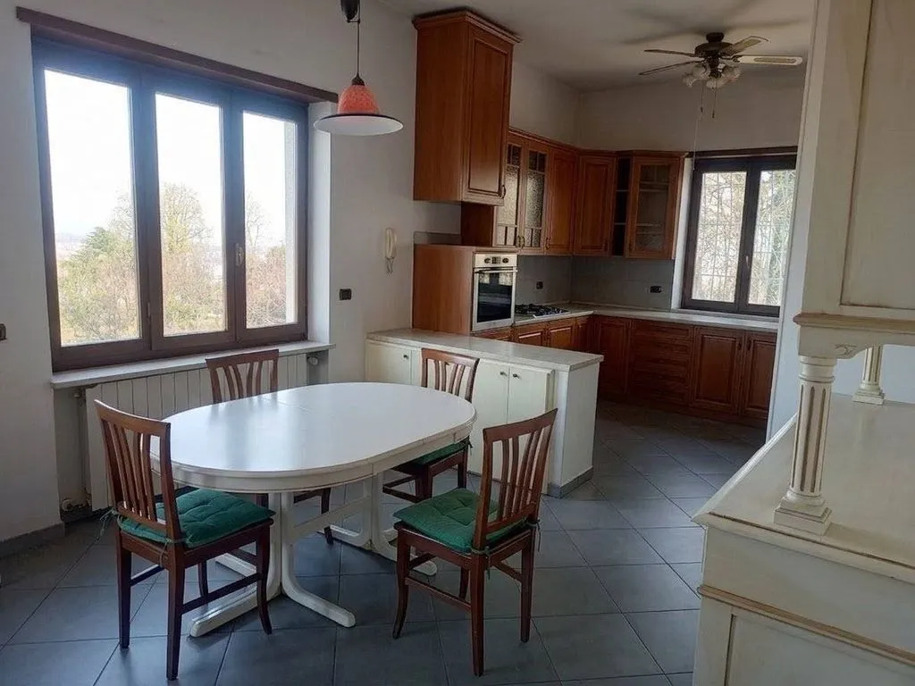 Salle à manger - Luxury Villa with Terrace View in Moncalieri