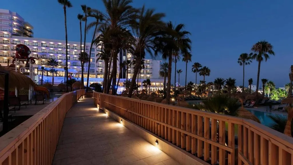 Bassein - Luxury Penthouse with Terrace in Torrequebrada