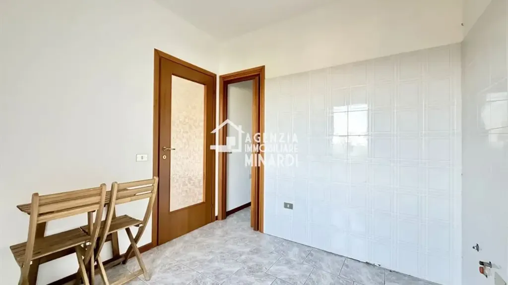 Söögituba - Bright 3-Bedroom Apartment with Terrace in Faenza