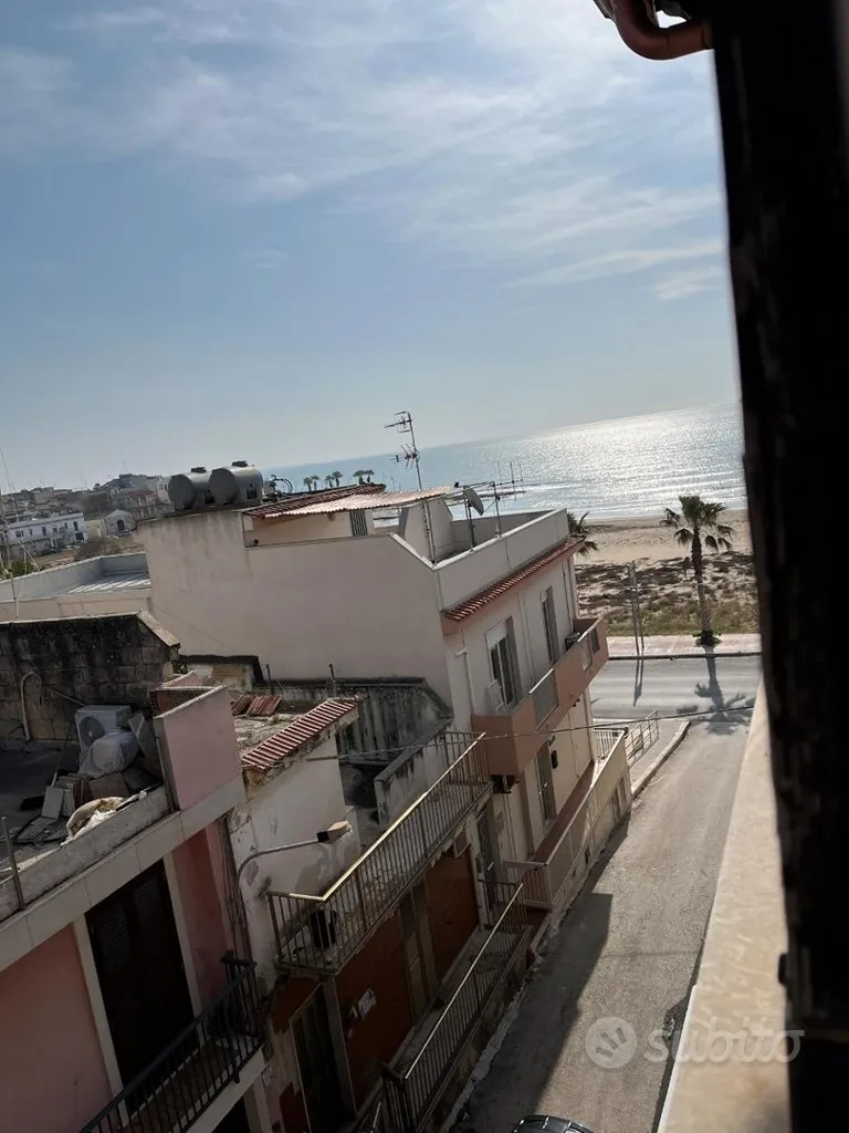 Rõdu - Seafront Renovated Apartment in Pozzallo