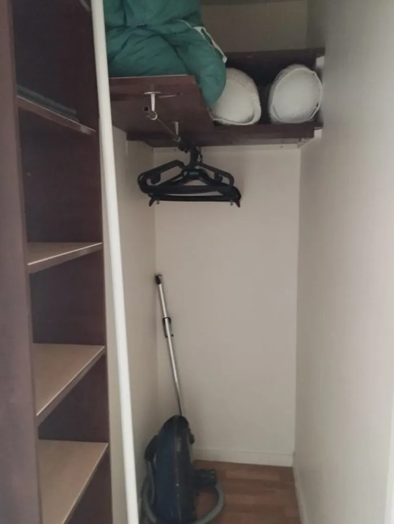 Toad - 3-Bedroom Flat with Balcony in Pantin