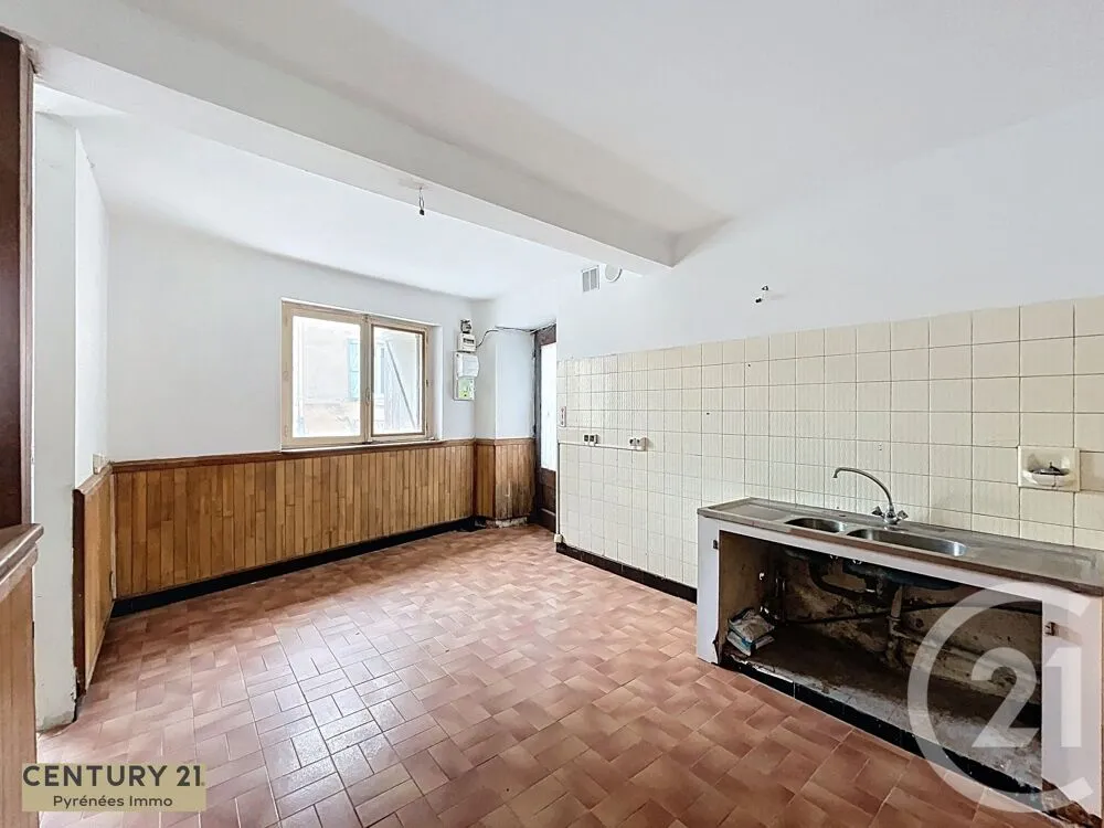 Cucina - Renovated House with Courtyard in Miramont-de-Comminges