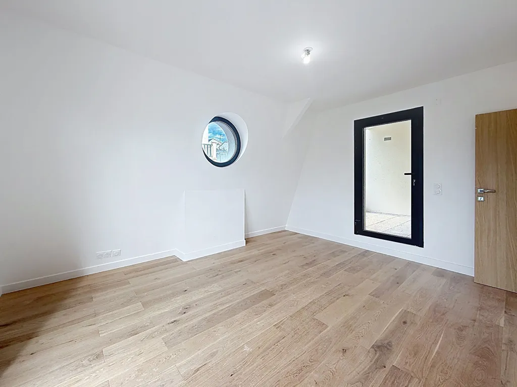 Pièces - Maison Contemporaine avec Jardin à Suresnes