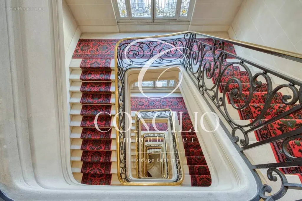 6-room apartment in Paris-17e