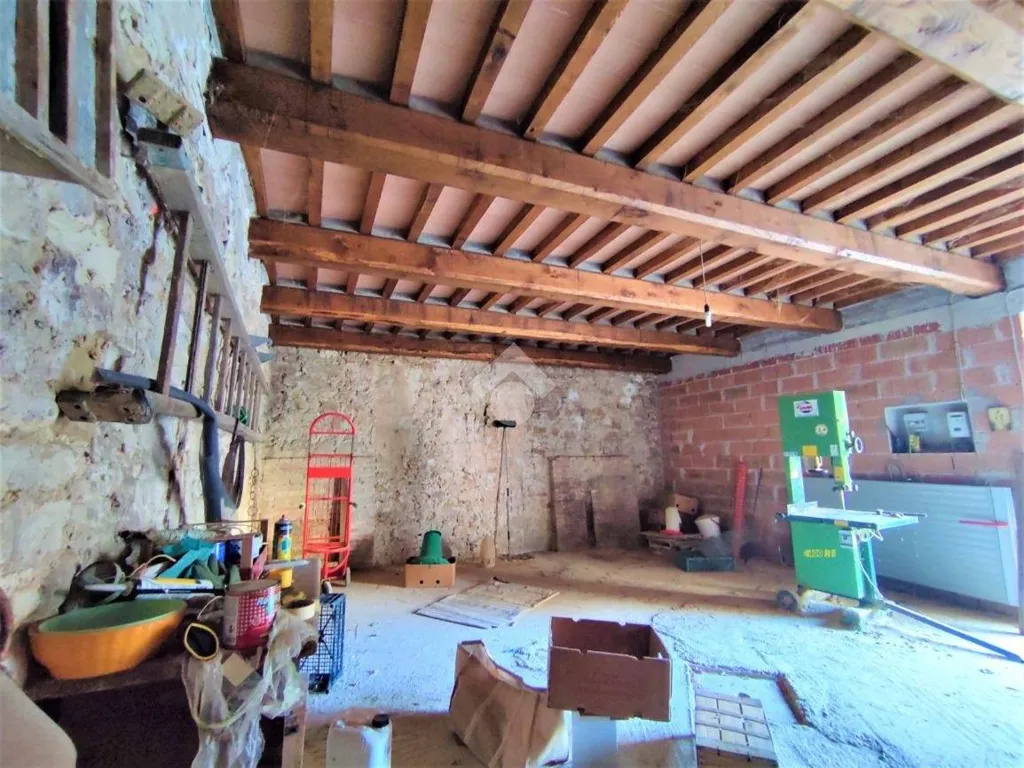 Pièces - Rustic Stone Cottage with Garden in Pianello