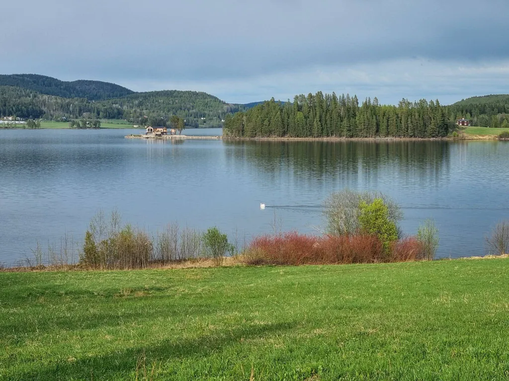 Villa with Lakeside Double Plot in Lucksta