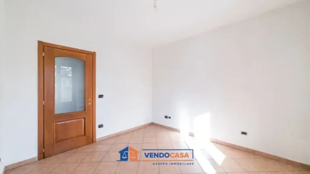 Pièces - Ground Floor Apartment with Private Garden in Bra