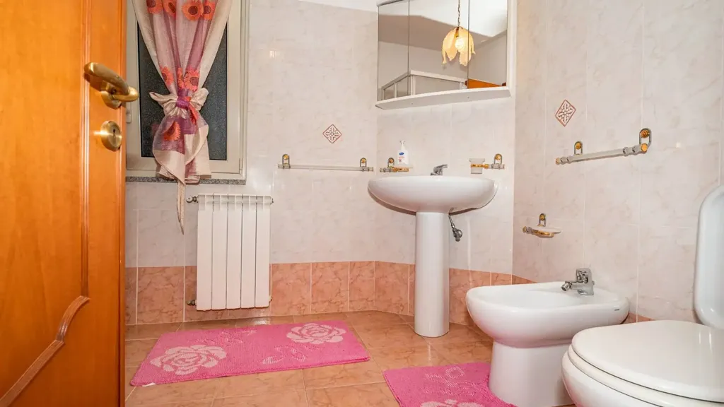 Salles de bain - Bifamiliare with Panoramic Views in Graniti