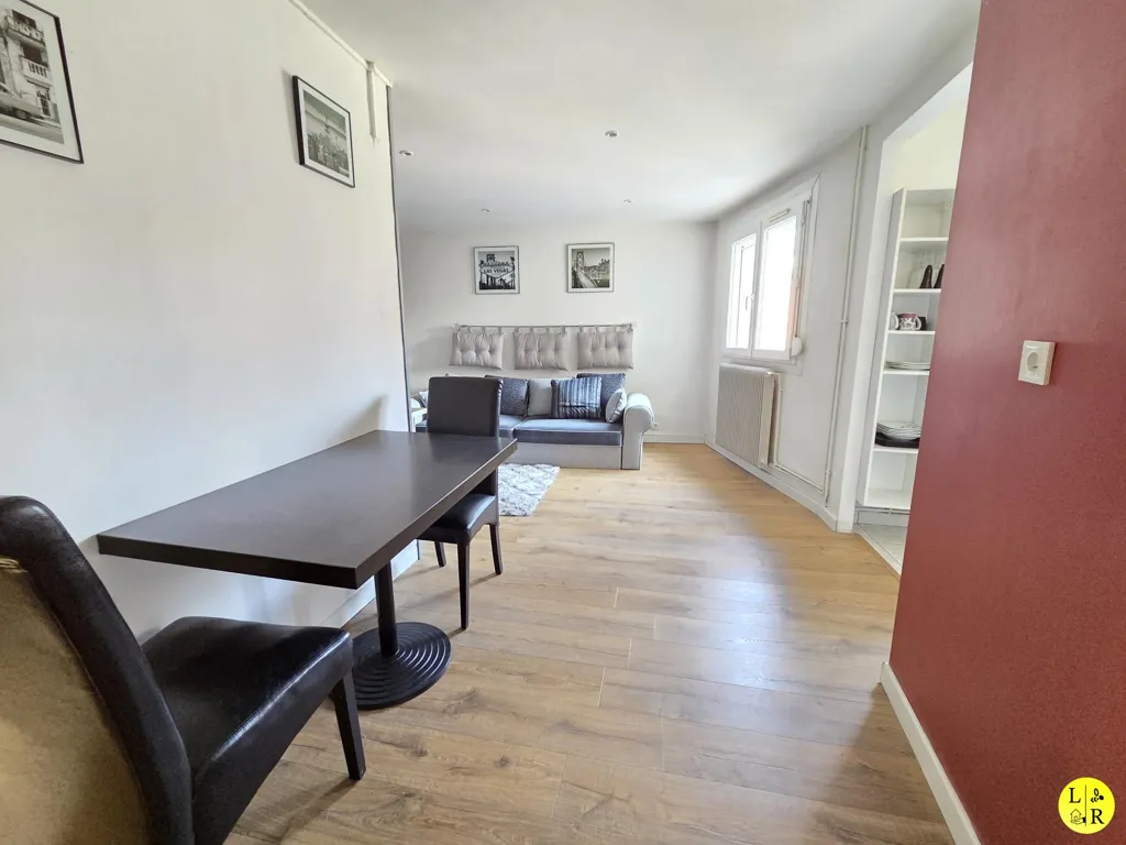 Dining Room - Charming 2-Bedroom in Arras Centre