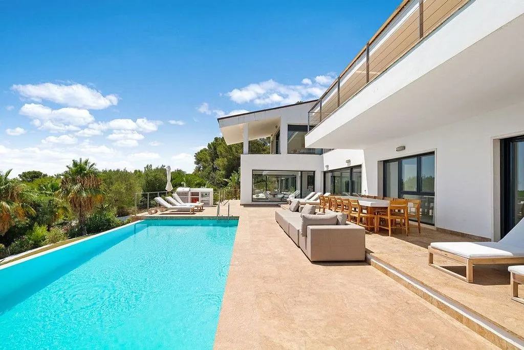Pool - Chalet with Pool and Terrace in Sotogrande