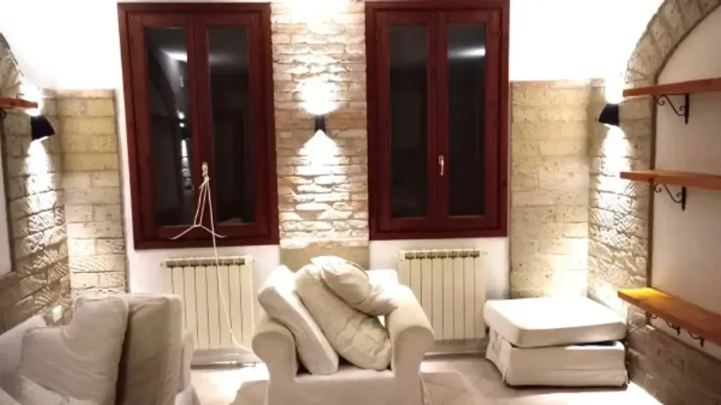 Elutuba - Rustic-Style Flat with Central Location in Adria
