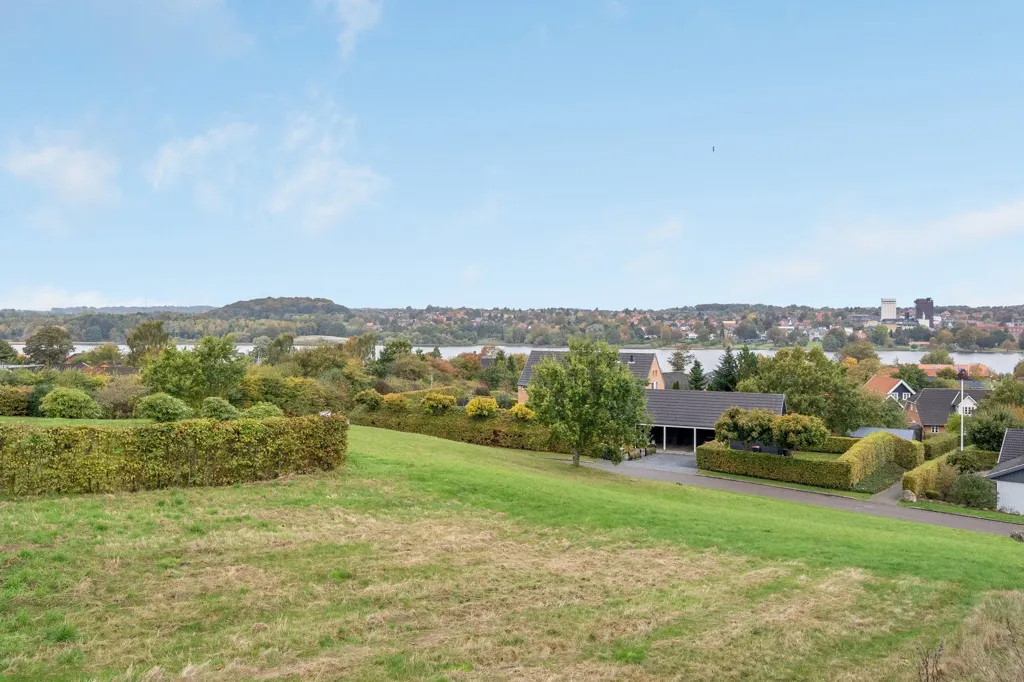 Aed - Year-Round Plot with 5G Coverage in Haderslev