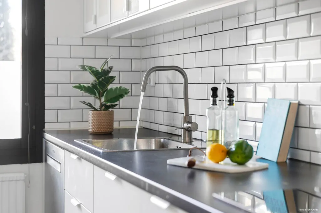 Cuisine - Charming Apartment with Sunny Terrace in Kista