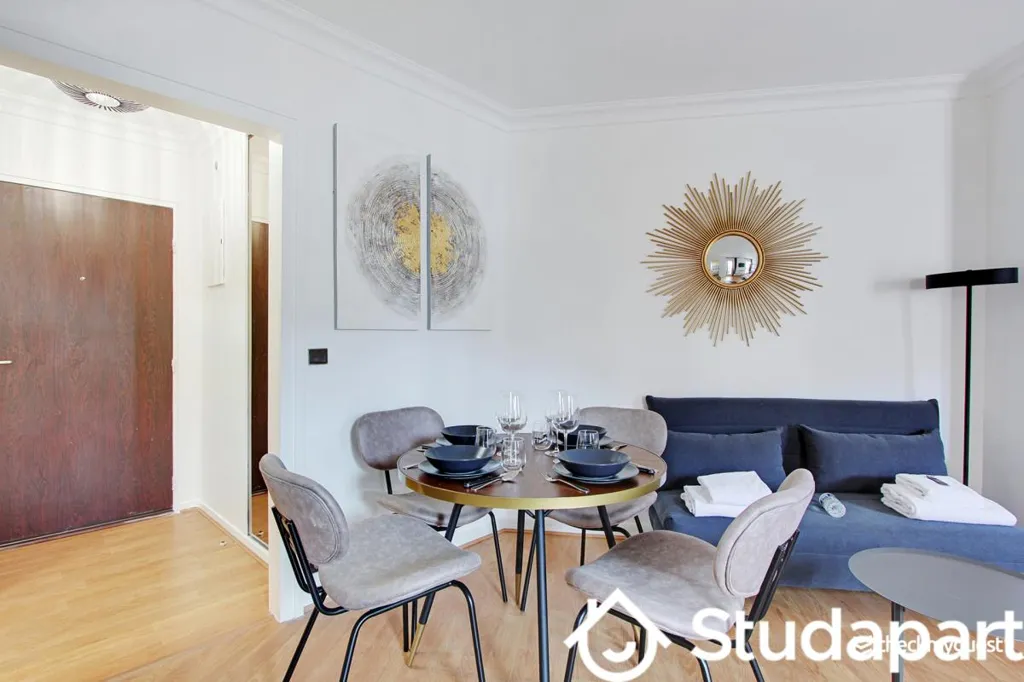 Salle à manger - Studio Lumineux avec Jardin à Proximité du Centre-Ville