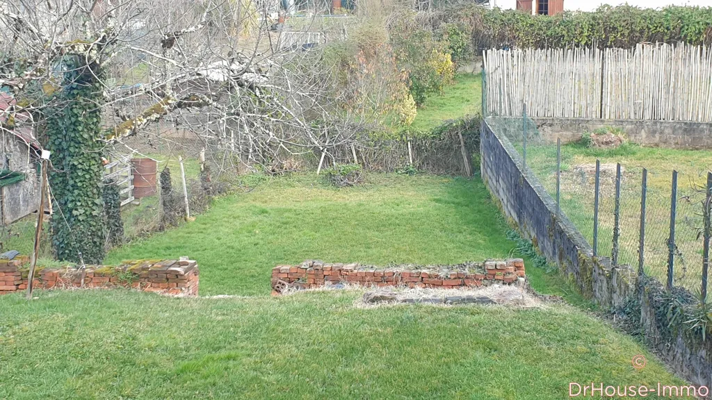 Garden - Renovated Stone House with Garden in Objat