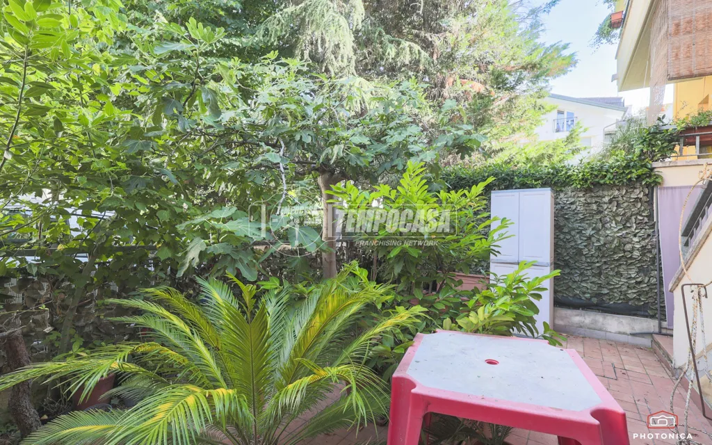 Aed - Terraced Villa with Two Apartments in Cattolica