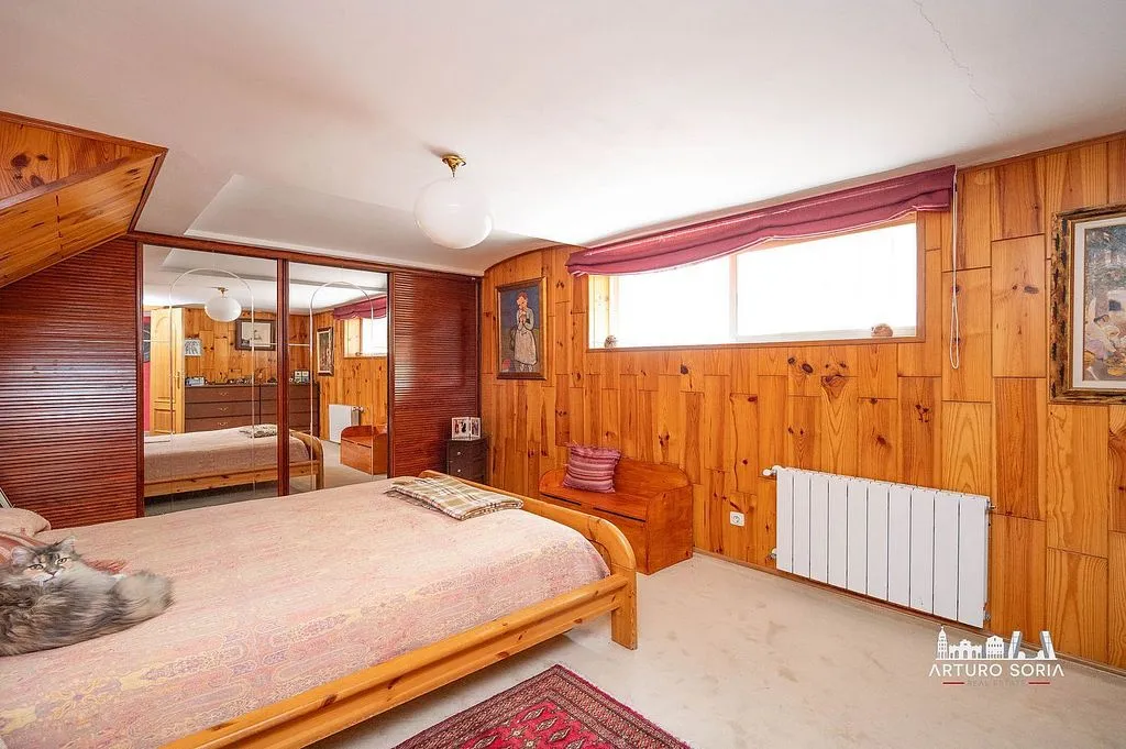 Magamistoad - Detached House with Development Potential in Arturo Soria