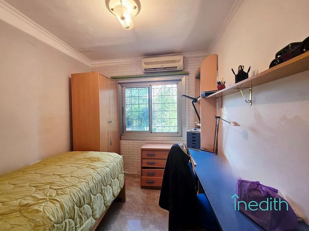 Chambres - Rustic House with Farmyard in Gavà