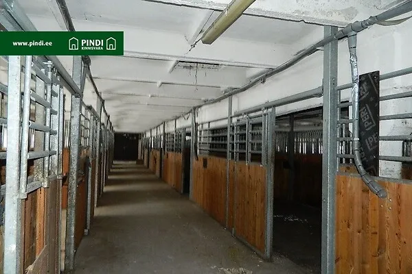 Pièces - Local commercial à Tapa vald