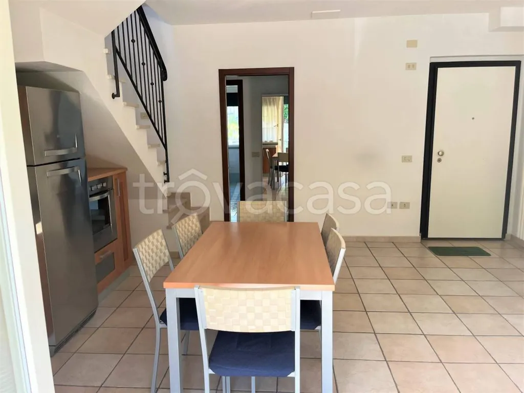 Salle à manger - Bright Apartment with Balcony in Urbino