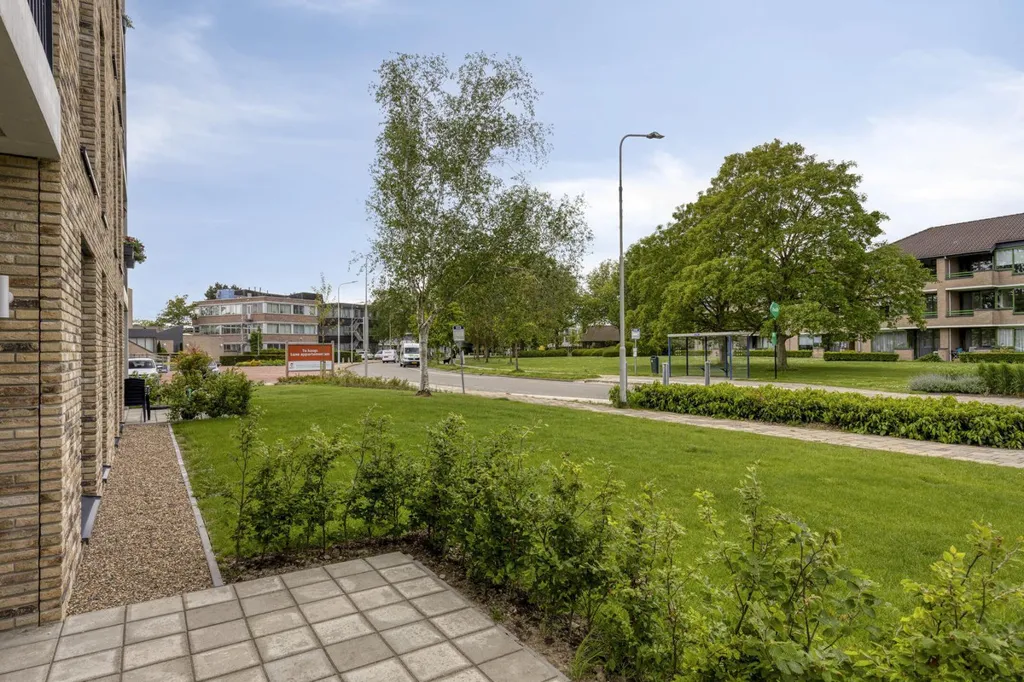 Aed - Ground Floor Apartment with Terrace in Goes