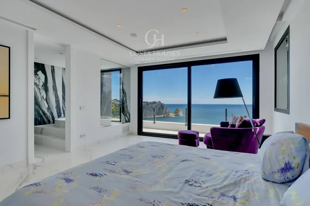 Magamistoad - Contemporary Villa with Seafront Views in Jávea