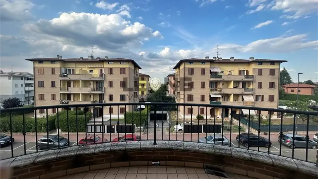 Balcon - Modern Apartment with Balcony in Vignola