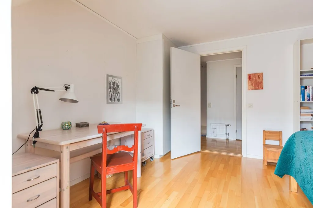 Magamistoad - Central Detached House with Garage in Sandviken
