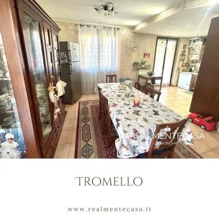 Salle à manger - Terraced Villa with Garden in Tromello