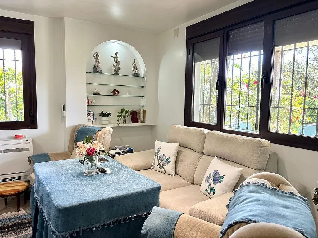 Elutuba - Chalet with Pool and Terrace in Camas
