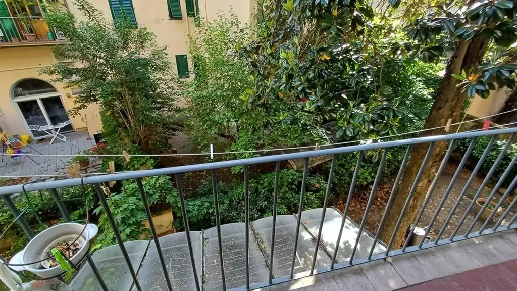 Rõdu - Spacious Apartment with Balconies in Florence